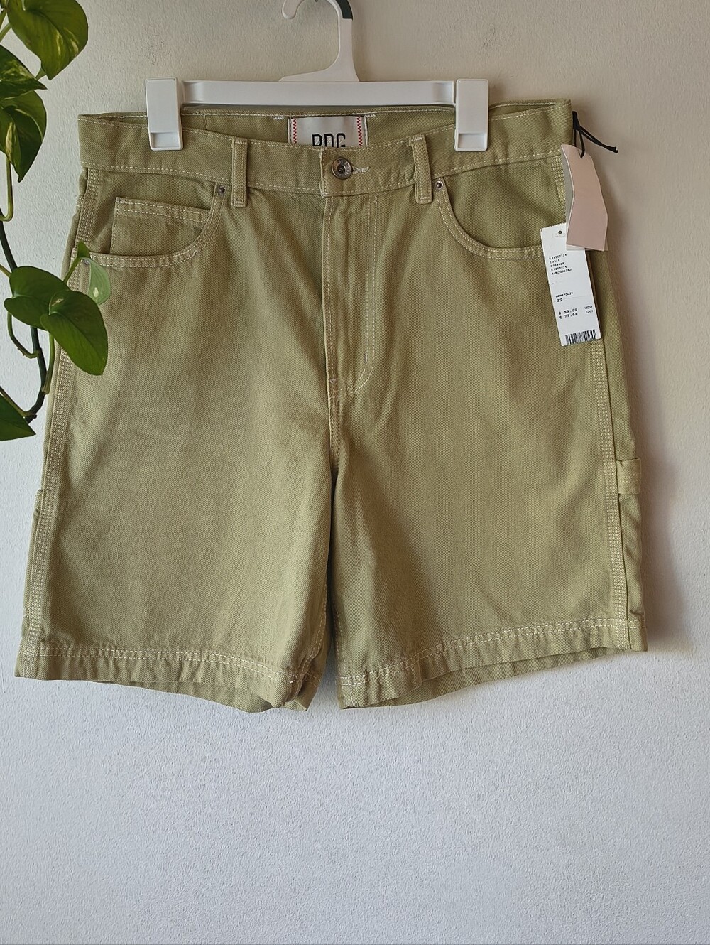 BDG Urban Outfitters Women's Sage Green Utility Workwear Shorts Size 32 NWT